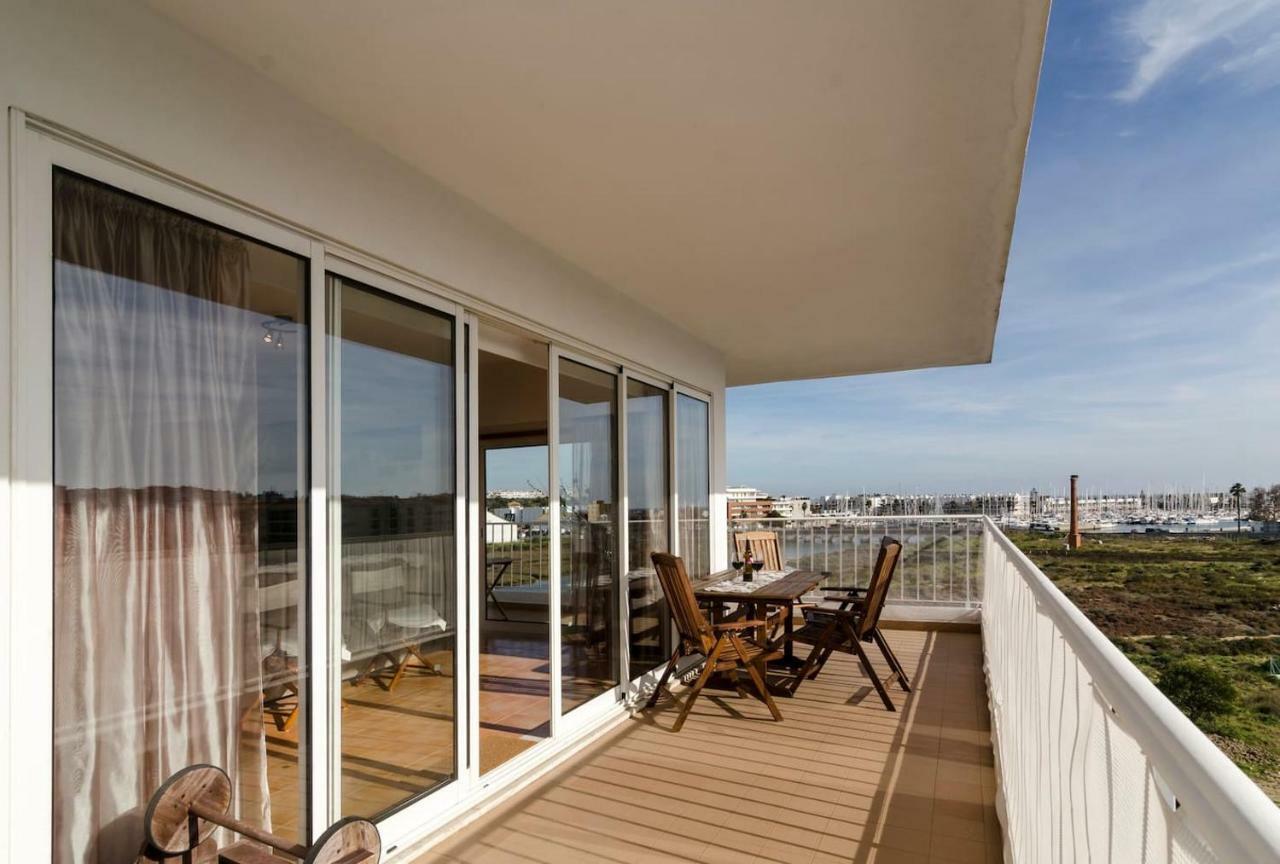 Marina And Atlantic Ocean View Apartment Lagos Exterior photo